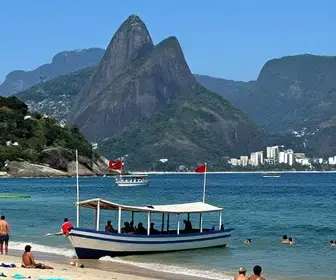 Descubra as Melhores Empresas de Passeios de Barco em Macaé - RJ