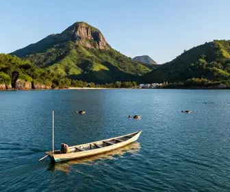 Descubra o Encanto do Passeio de Barco ao Arquipélago de Sant’Anna em Macaé